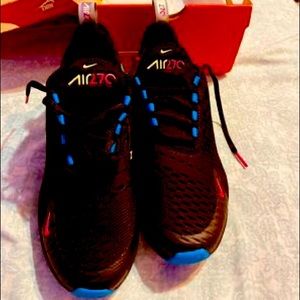 Airmax size 5.5 brand new without tag.